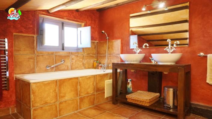 Image No.21-Propriété de pays de 4 chambres à vendre à Iznájar
