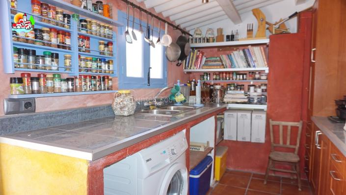 Image No.36-Propriété de pays de 4 chambres à vendre à Iznájar