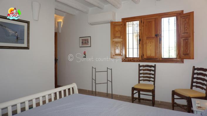 Image No.40-6 Bed Country Property for sale