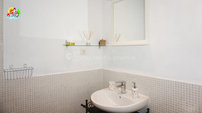 Image No.55-6 Bed Country Property for sale