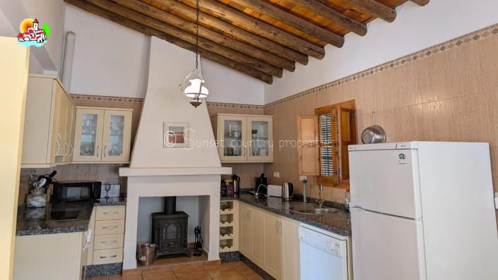 Image No.6-3 Bed Country House for sale