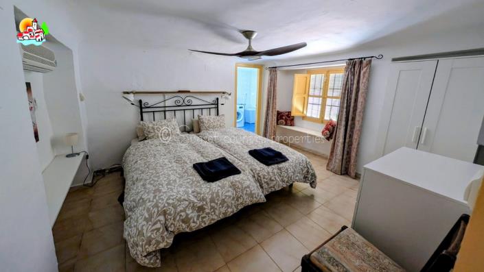 Image No.13-3 Bed Country House for sale