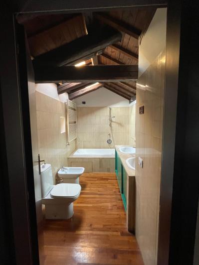 Image No.8-2 Bed House for sale