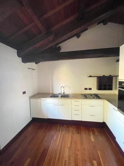 Image No.11-2 Bed House for sale