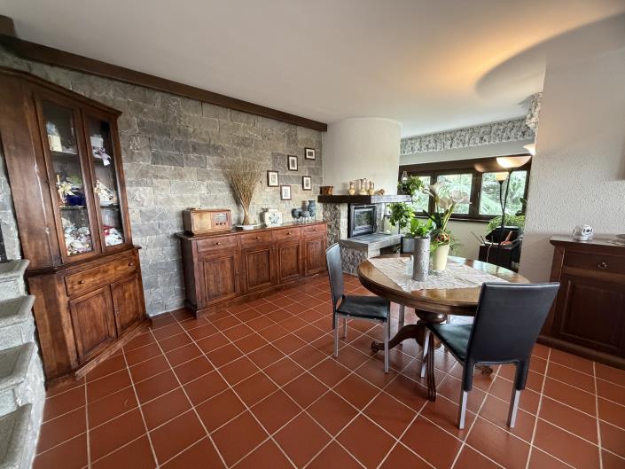 Image No.2-4 Bed House/Villa for sale