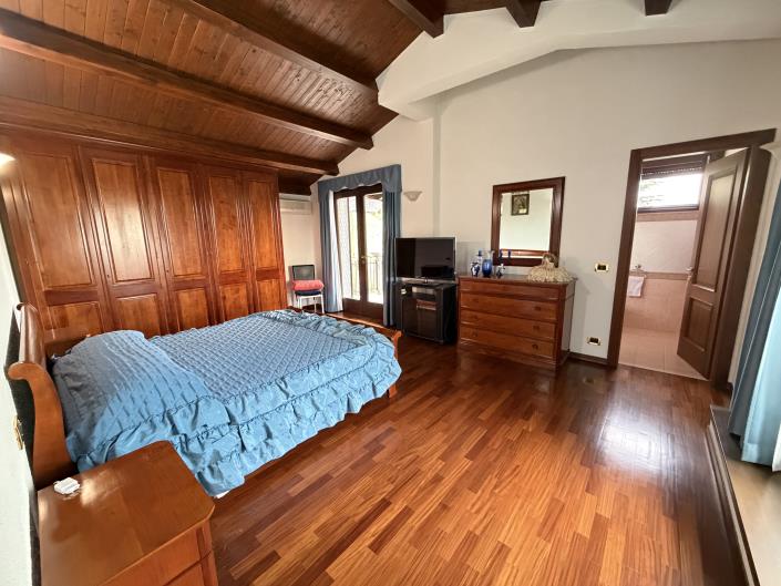 Image No.11-4 Bed House/Villa for sale