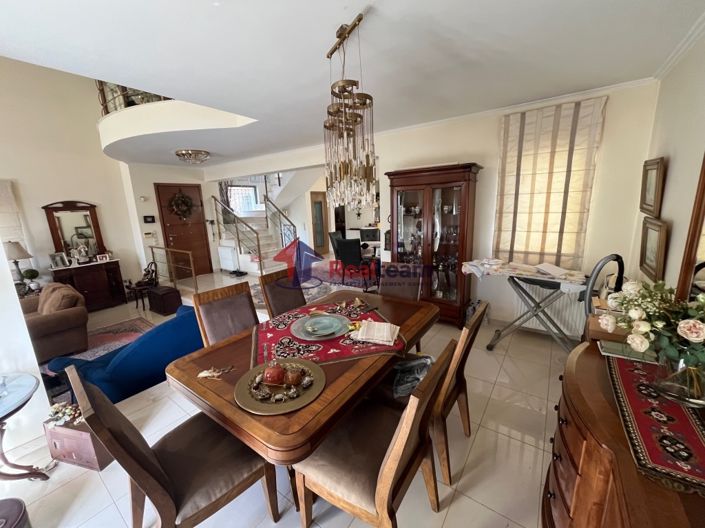 Image No.5-5 Bed House for sale