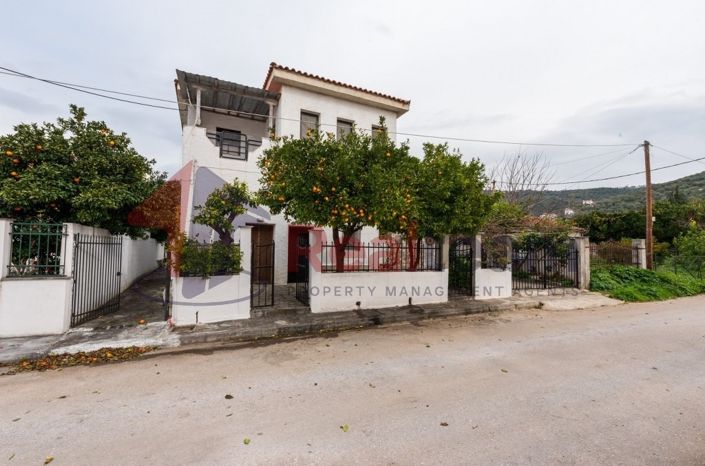 Image No.2-4 Bed Property for sale