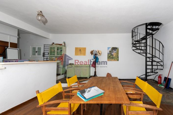 Image No.11-2 Bed Property for sale