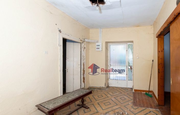 Image No.11-2 Bed Property for sale