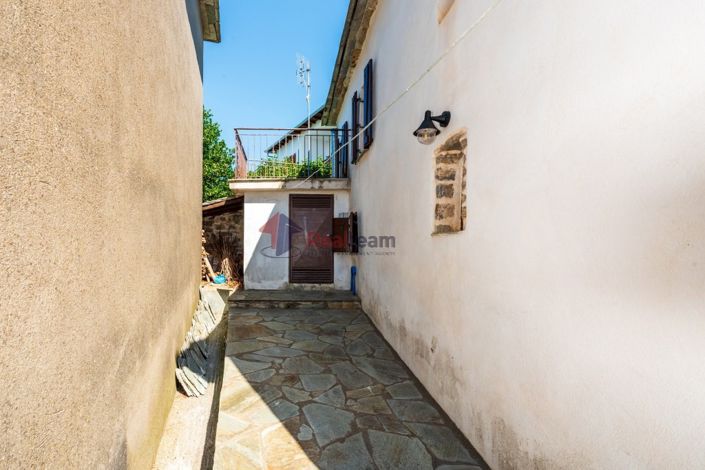 Image No.42-3 Bed Maisonette for sale