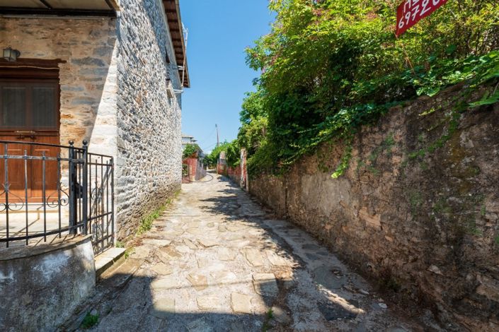 Image No.44-3 Bed Maisonette for sale