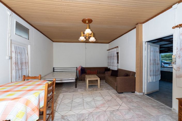 Image No.12-3 Bed Property for sale