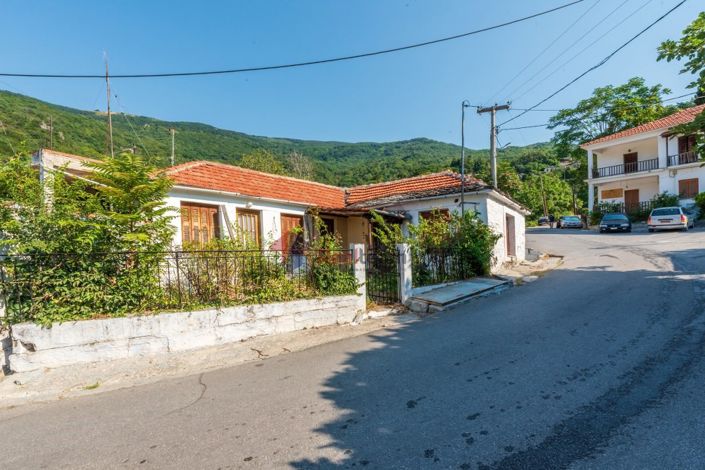 2555342 - Detached house For sale, Agria, 128 sq.m., €30.000