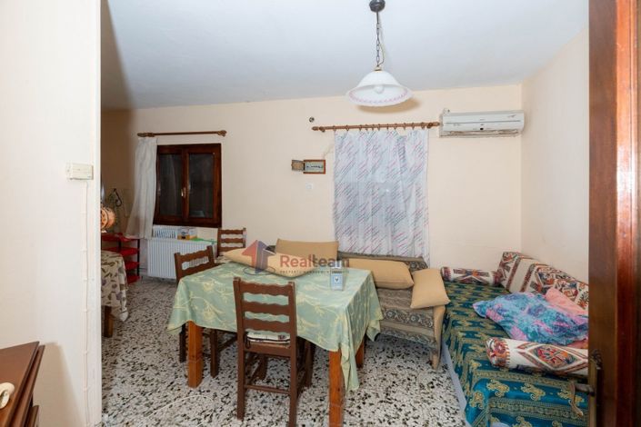 Image No.13-2 Bed Property for sale