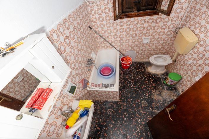Image No.22-2 Bed Property for sale