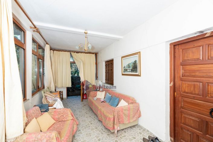 Image No.9-2 Bed Property for sale