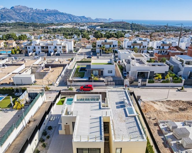 Image No.3-4 Bed Villa for sale