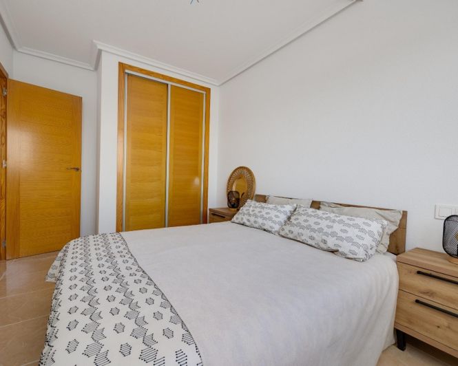 Image No.21-2 Bed Apartment for sale