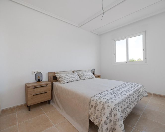 Image No.23-2 Bed Apartment for sale