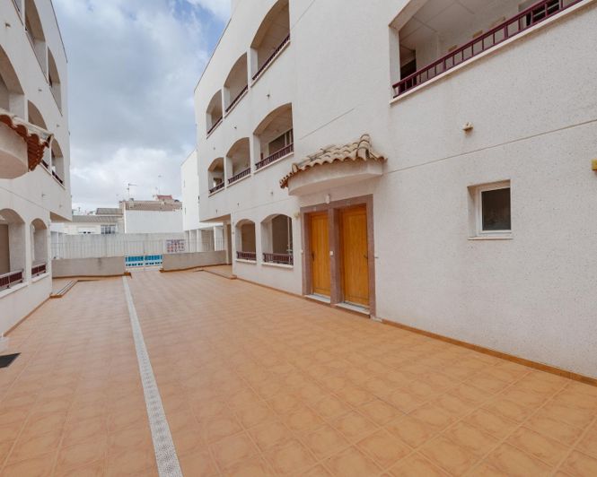 Image No.5-2 Bed Apartment for sale