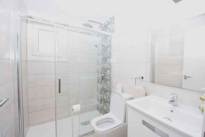 Image No.15-4 Bed Property for sale