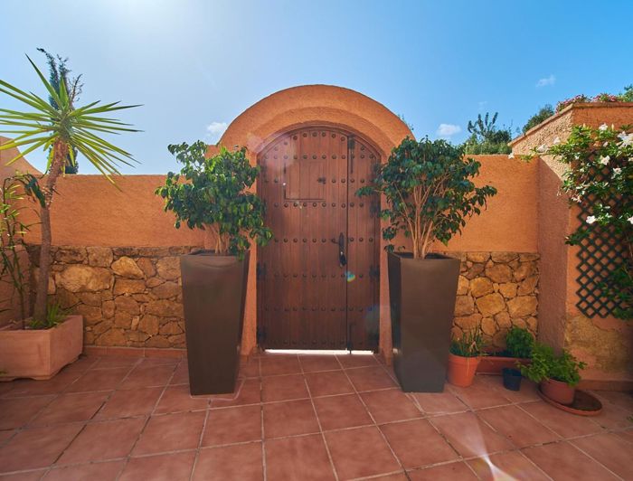 Image No.2-3 Bed Townhouse for sale