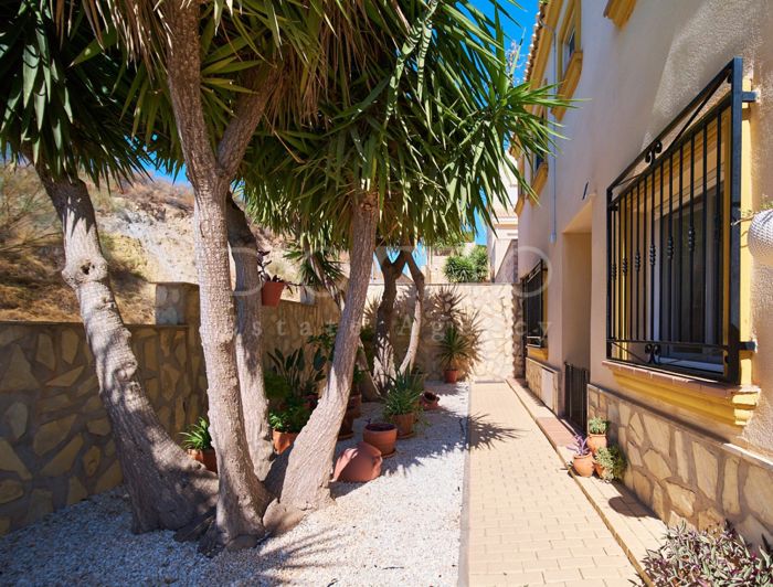 Image No.3-3 Bed Townhouse for sale