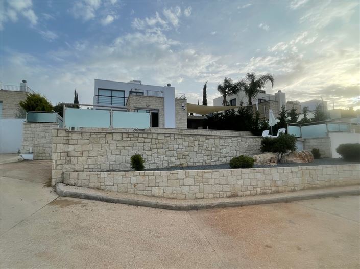 Image No.3-3 Bed Villa for sale
