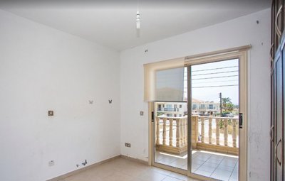 Apartment For Sale  in  Paphos