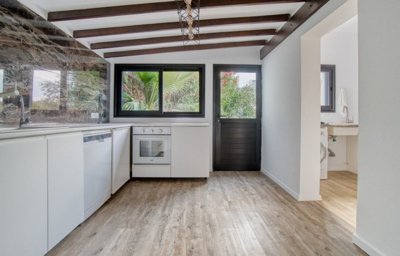 Detached Villa For Sale  in  Acheleia