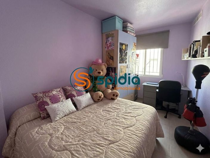 Image No.5-3 Bed Flat for sale