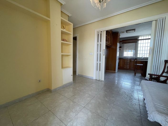Image No.5-3 Bed Flat for sale