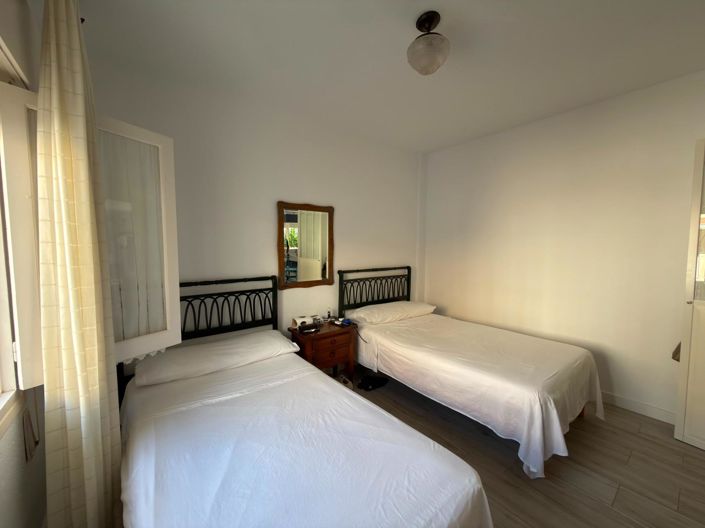 Image No.27-4 Bed Townhouse for sale