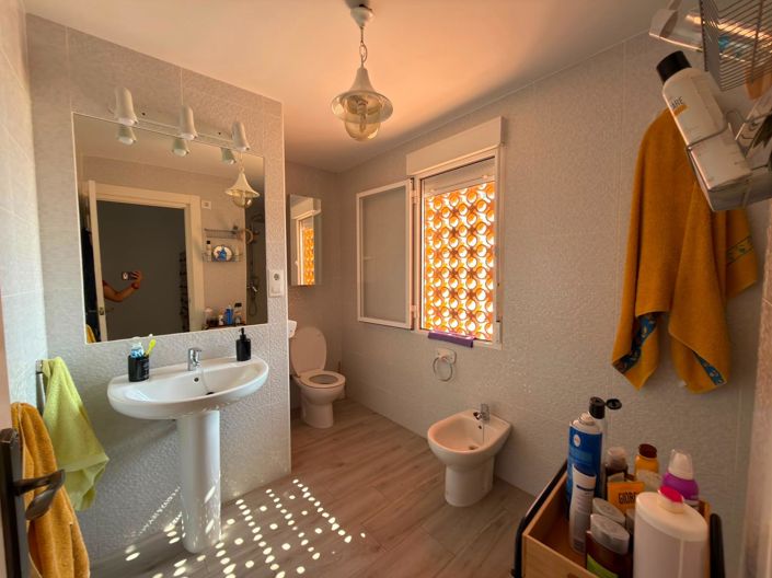 Image No.32-4 Bed Townhouse for sale