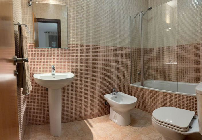Image No.13-2 Bed Flat for sale