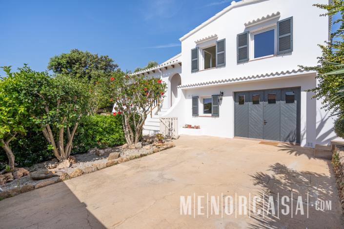 Image No.29-4 Bed Villa / Detached for sale