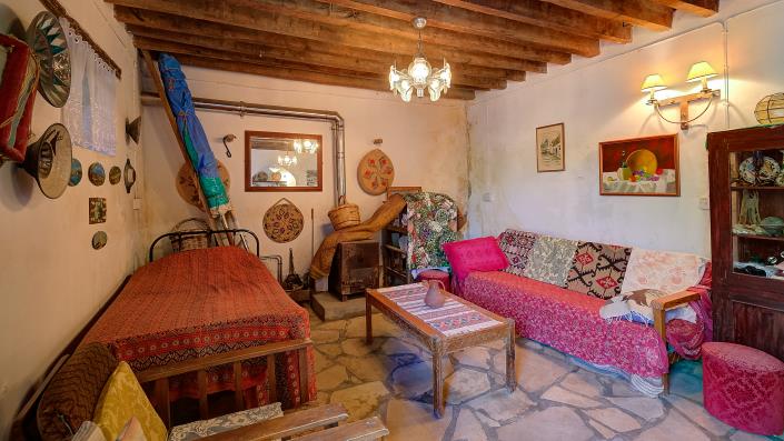 Image No.15-2 Bed Village House for sale