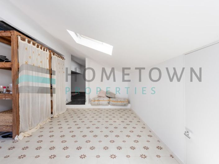 Image No.42-4 Bed House for sale
