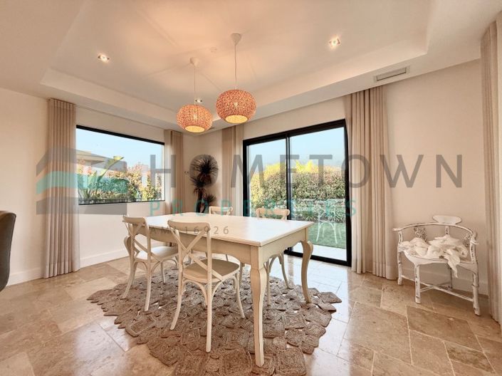 Image No.10-3 Bed House for sale