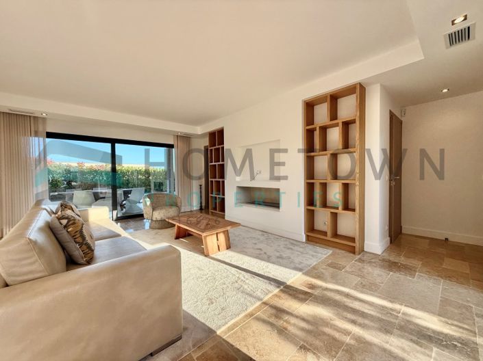 Image No.11-3 Bed House for sale
