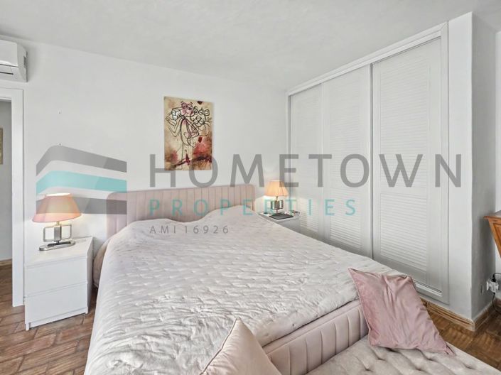 Image No.20-4 Bed House for sale