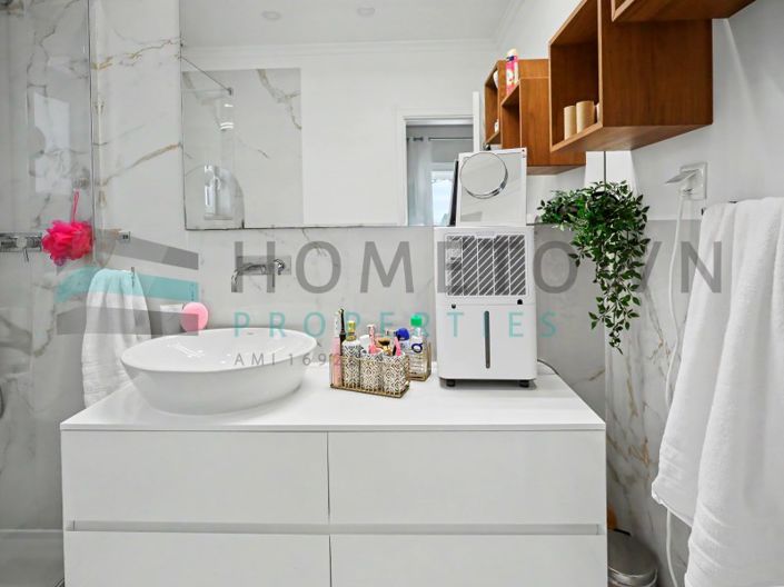 Image No.43-3 Bed House for sale