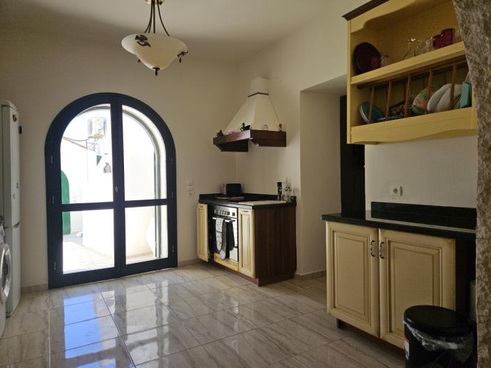Image No.8-3 Bed House for sale