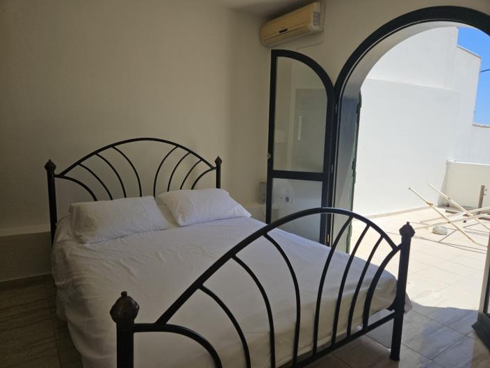 Image No.24-3 Bed House for sale