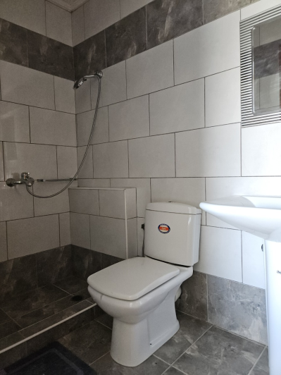 Image No.26-3 Bed House for sale