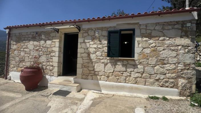 Image No.2-1 Bed House for sale