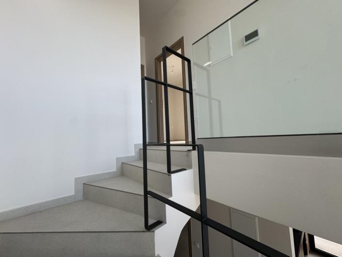 Image No.14-3 Bed Maisonette for sale