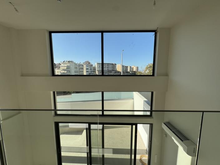 Image No.22-3 Bed Maisonette for sale
