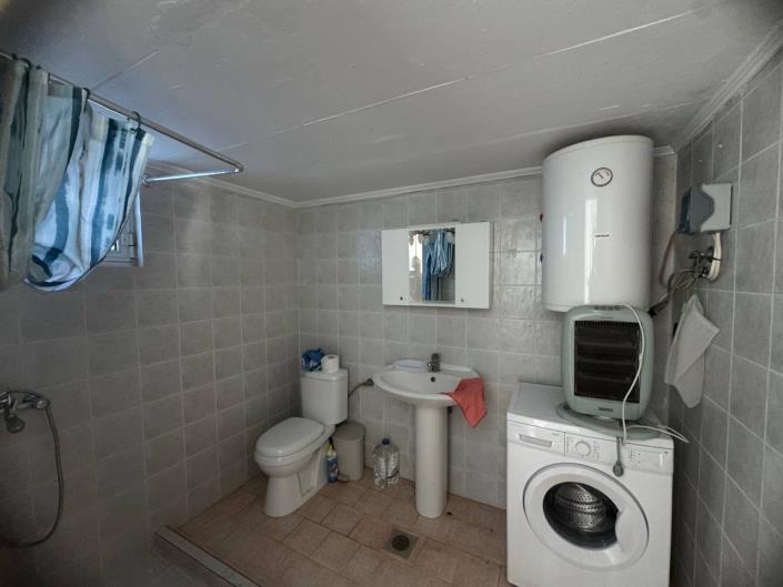 Image No.6-2 Bed House for sale
